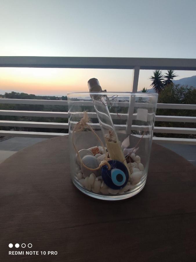 Andrew'S Sunset View Apartment Loutráki Zewnętrze zdjęcie